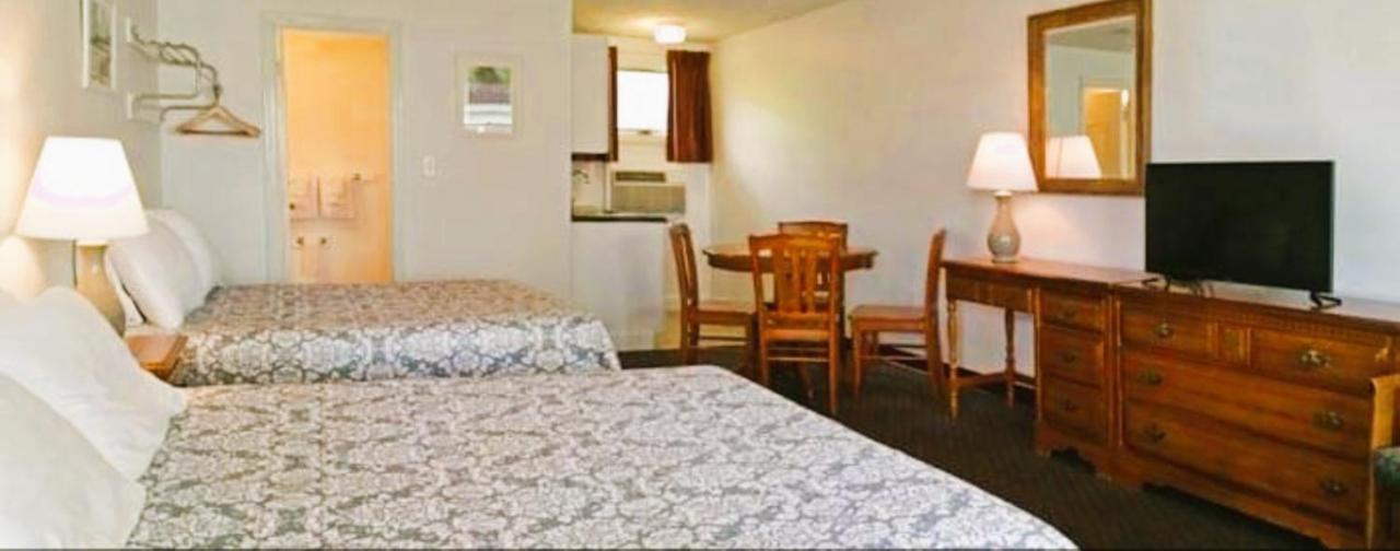 Carriage House Motel Cottages & Suites Wells Luaran gambar